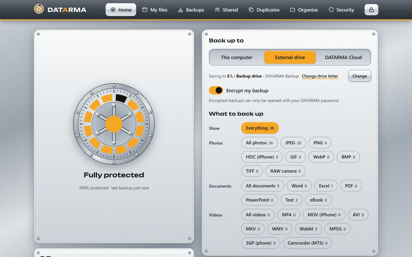 The DATARMA home screen: the vault wheel shows Fully protected, next to the choice of where to back up and what to include.